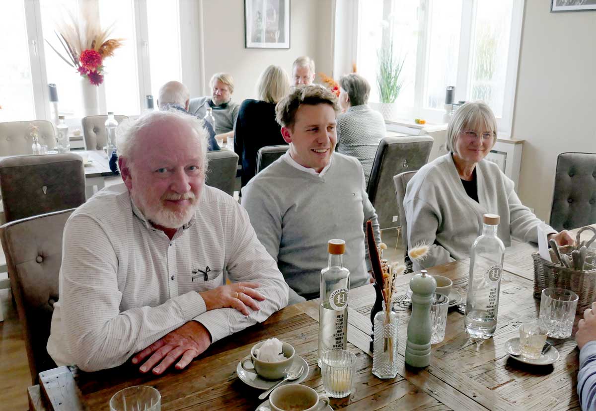 zum Schließen bitte Foto anklicken